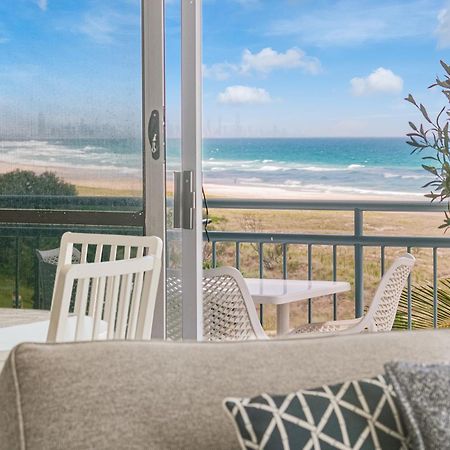 Oceanside Resort - Absolute Beachfront Apartments Gold Coast Buitenkant foto