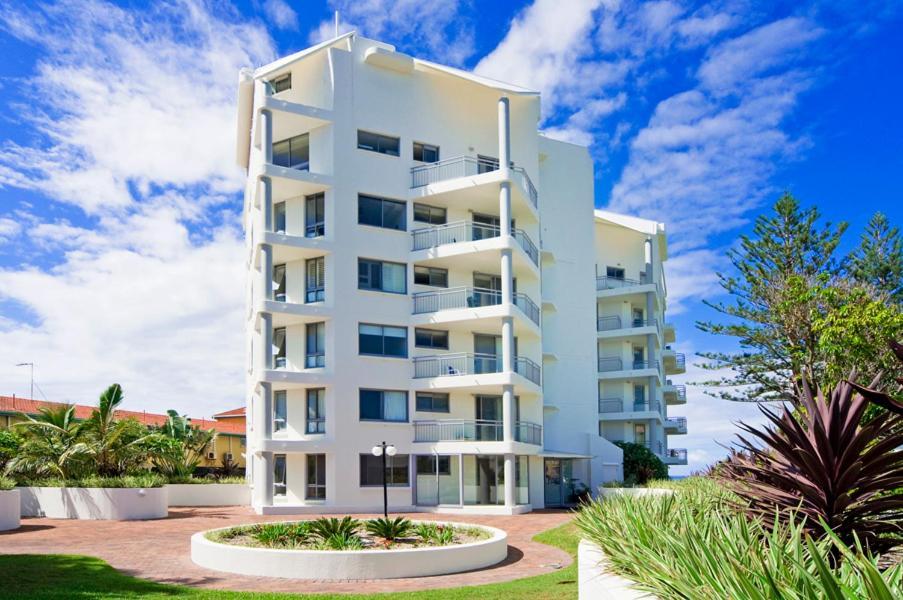 Oceanside Resort - Absolute Beachfront Apartments Gold Coast Buitenkant foto