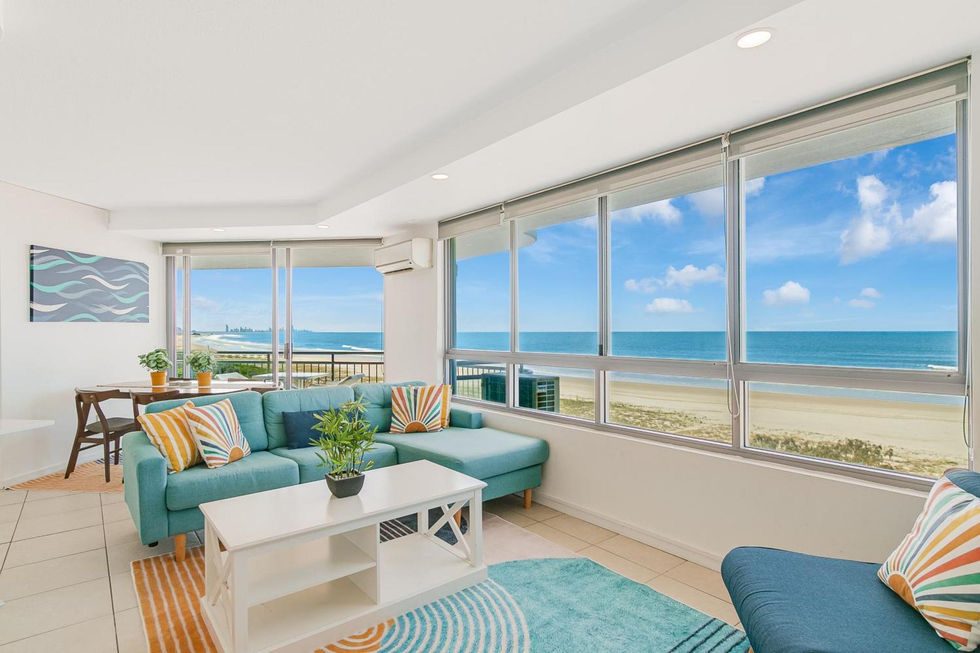 Oceanside Resort - Absolute Beachfront Apartments Gold Coast Buitenkant foto
