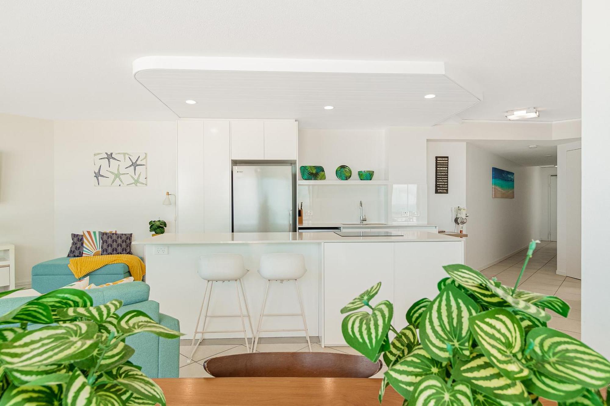 Oceanside Resort - Absolute Beachfront Apartments Gold Coast Buitenkant foto