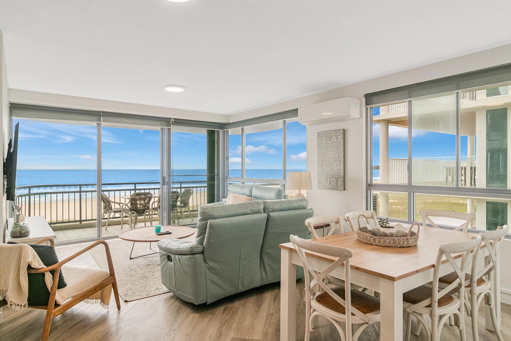 Oceanside Resort - Absolute Beachfront Apartments Gold Coast Buitenkant foto