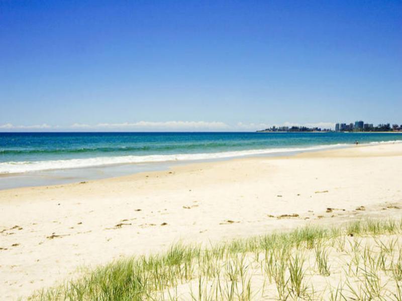 Oceanside Resort - Absolute Beachfront Apartments Gold Coast Buitenkant foto