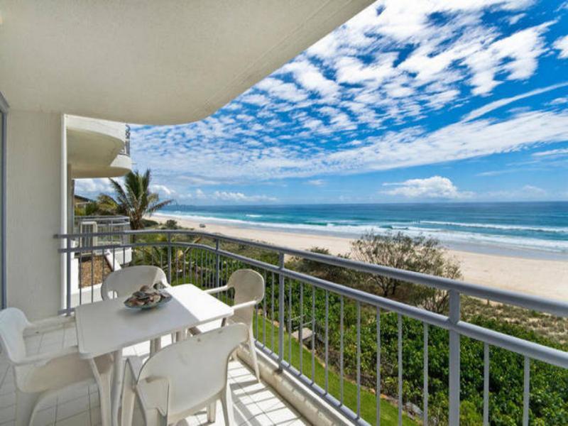 Oceanside Resort - Absolute Beachfront Apartments Gold Coast Buitenkant foto